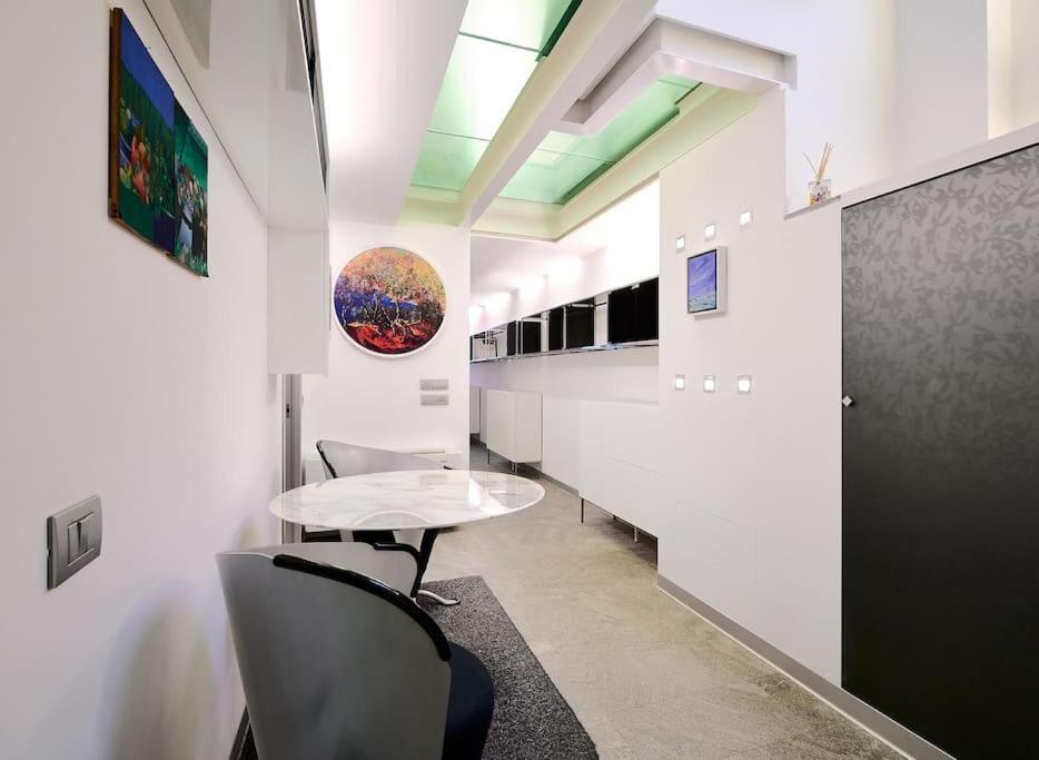 Fioravanti Suite Milan Bagian luar foto