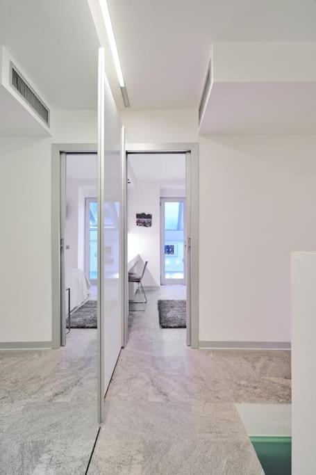 Fioravanti Suite Milan Bagian luar foto